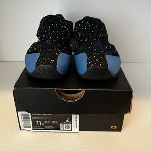 Jordan NWT 11c Air Jordan Flare Preschool Sandals - Blue Black - excellent cond.